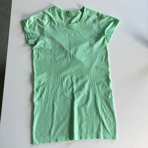 lululemon running shirt size 6